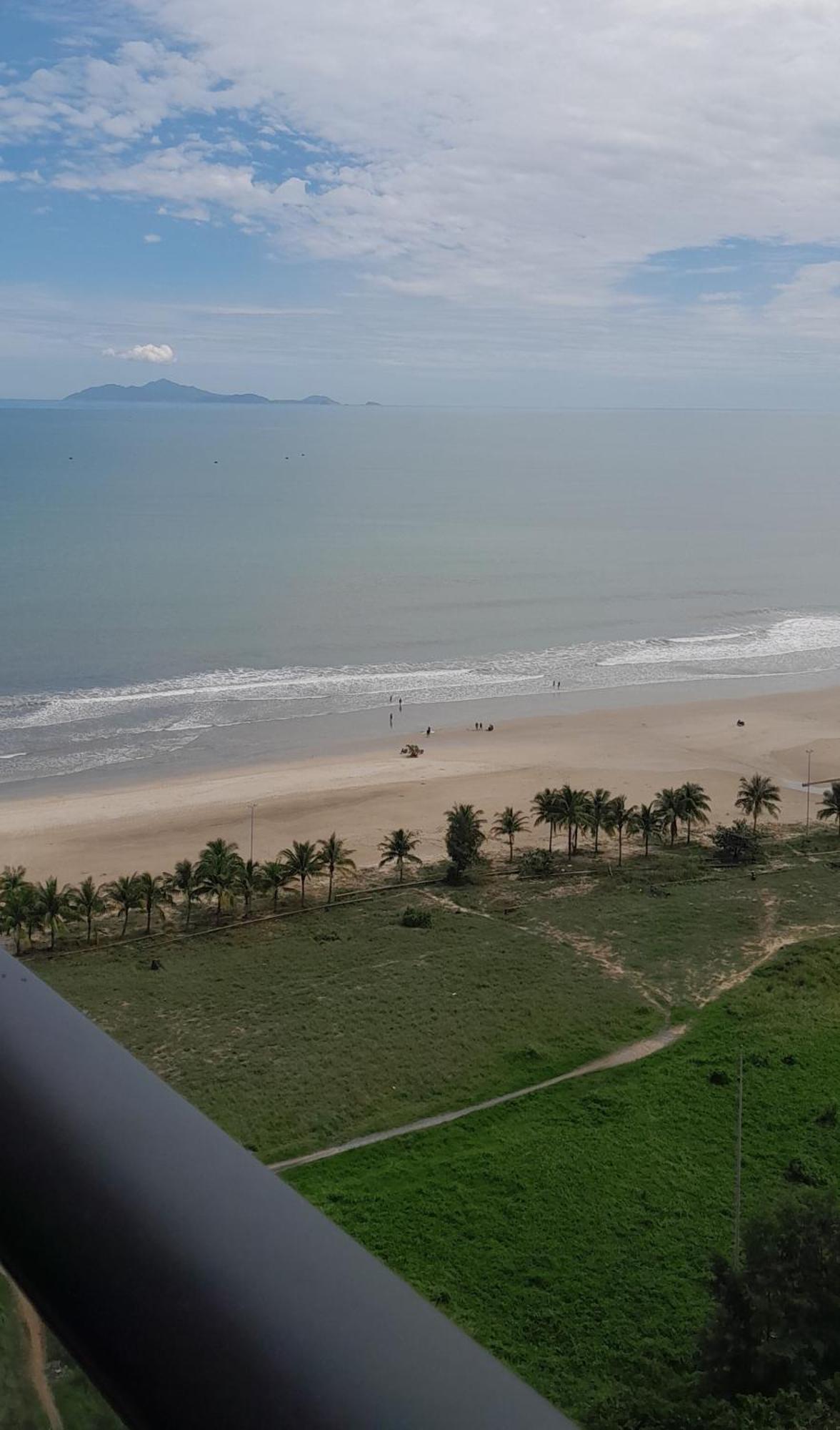 Beachfront Luxury Apartment - Rooftop Pool - Da Nang Exterior photo