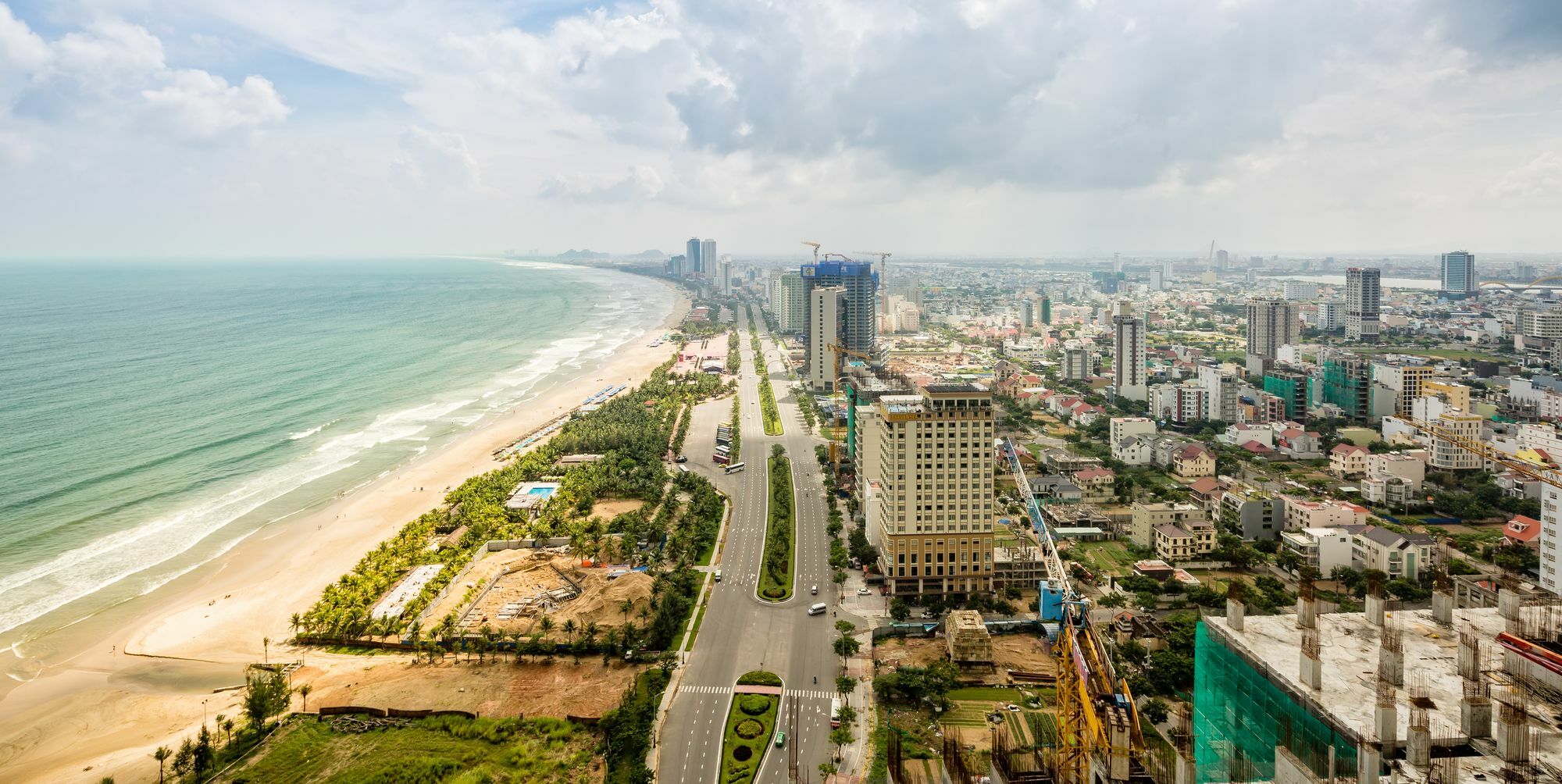 Beachfront Luxury Apartment - Rooftop Pool - Da Nang Exterior photo